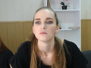 OliviaShelby nude on Live Cam Girls Room