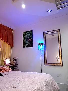 RosmarQueen naked stripping on cam for live sex video chat