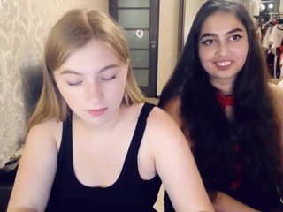 vika-sky nude on Live Cam Girls Room
