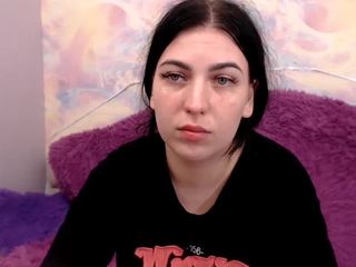 VirginMarie4u nude on Live Cam Girls Room