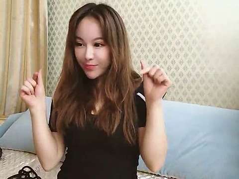 YuJie_ naked stripping on cam for live sex video chat