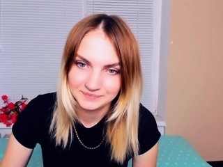Zimkifa nude on Live Cam Girls Room