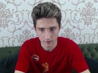 AdrianoBlanco nude on Live Cam Girls Room