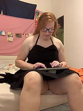 awakenedhotwife82 naked stripping on cam for live sex video chat