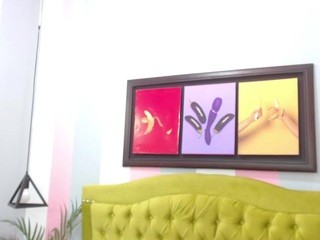 candy-mur nude on Live Cam Girls Room
