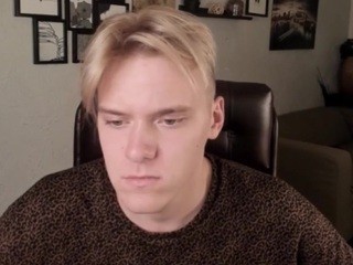 DacWinston nude on Live Cam Girls Room