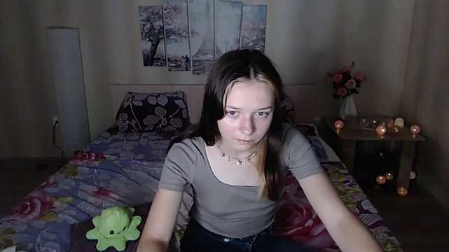 DelfishH naked stripping on cam for live sex video chat