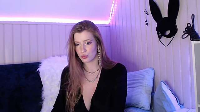 FoxyFrenchy naked stripping on cam for live sex video chat