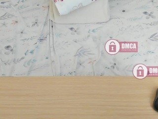 julianne-moss nude on Live Cam Girls Room