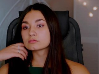 KateEddington nude on Live Cam Girls Room