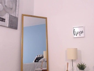kim-taylorx nude on Live Cam Girls Room
