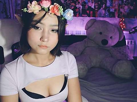 LunaCallisto naked stripping on cam for live sex video chat