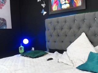 MiluBlonde nude on Live Cam Girls Room