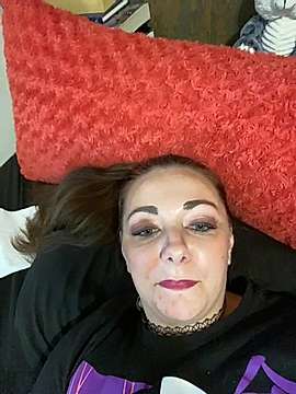 MissShoe naked stripping on cam for live sex video chat