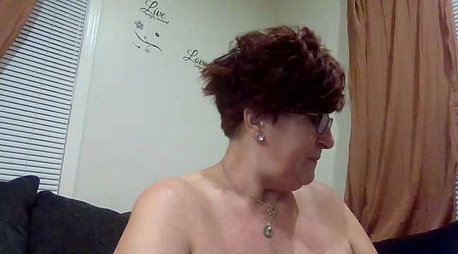 plusizebigbooty naked stripping on cam for live sex video chat