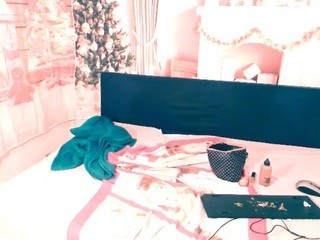 Roxy nude on Live Cam Girls Room