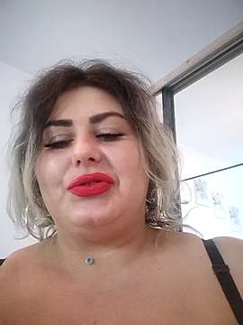 SunshineBlueEyes naked stripping on cam for live sex video chat