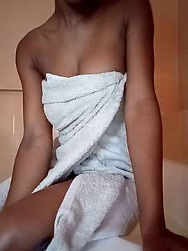 Yoonar naked stripping on cam for live sex video chat