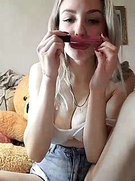 _Angel_Daimonn_ naked stripping on cam for live sex video chat