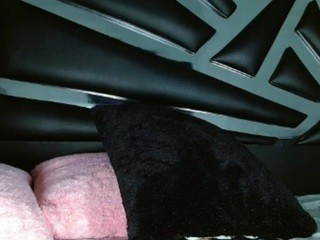 Bonnie-Chanel nude on Live Cam Girls Room
