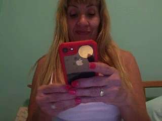 camelia3 naked stripping on cam for live sex video chat