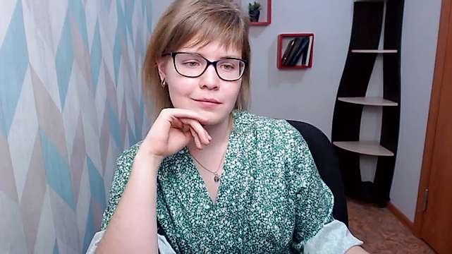 Candise_Christal_ naked stripping on cam for live sex video chat
