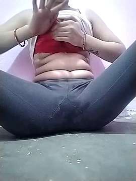 Chitra-Sexy naked stripping on cam for live sex video chat