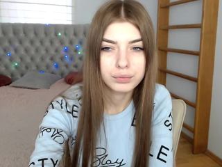 Diana-Lee nude on Live Cam Girls Room