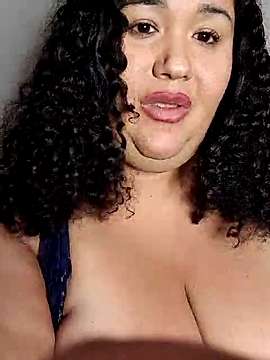 full_fat_chocomylk naked stripping on cam for live sex video chat