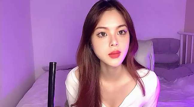 Insgirl_Yun naked stripping on cam for live sex video chat