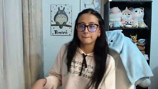 kenyamoiira_ naked stripping on cam for live sex video chat