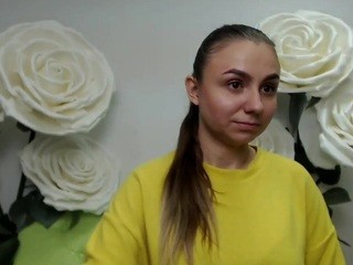 RiArmanii nude on Live Cam Girls Room