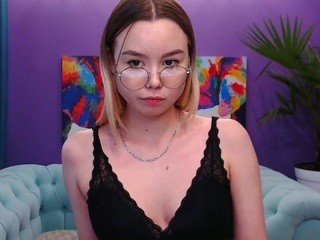 CanndyMolly nude on Live Cam Girls Room