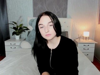 CharlyNelson nude on Live Cam Girls Room