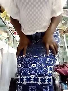 Ebonybella25 naked stripping on cam for live sex video chat