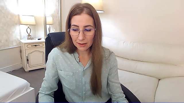 FoxyRamona naked stripping on cam for live sex video chat