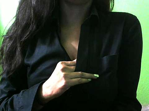 hornyyankita naked stripping on cam for live sex video chat