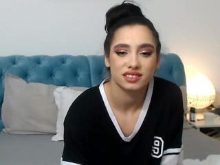 Icelena nude on Live Cam Girls Room