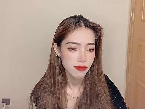 LEXIEBABY naked stripping on cam for live sex video chat