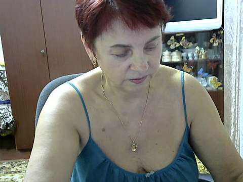 Lydia999 naked stripping on cam for live sex video chat