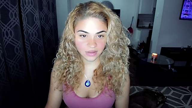 MelSaunders naked stripping on cam for live sex video chat