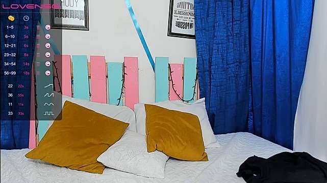 Naaazlyyy1 naked stripping on cam for live sex video chat
