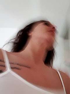 pretty_elissa33 naked stripping on cam for live sex video chat
