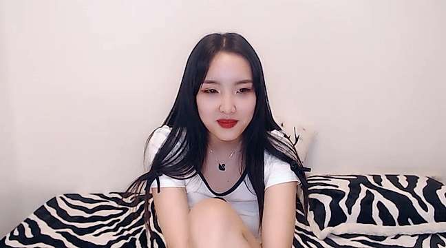 Q-marla naked stripping on cam for live sex video chat