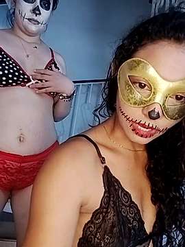 samanta_grouphot naked stripping on cam for live sex video chat
