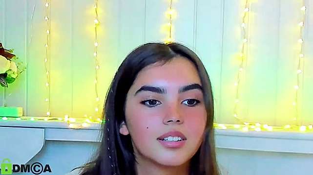 VERONIKA_NIKA naked stripping on cam for live sex video chat