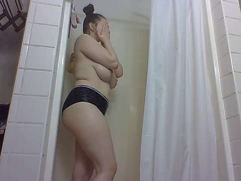 Snowbunnycake_131 naked stripping on cam for live sex video chat