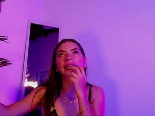LaraMartin nude on Live Cam Girls Room