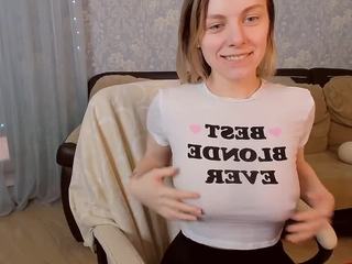 AlisonV nude on Live Cam Girls Room