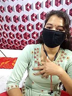 DesiPriyaRani naked stripping on cam for live sex video chat